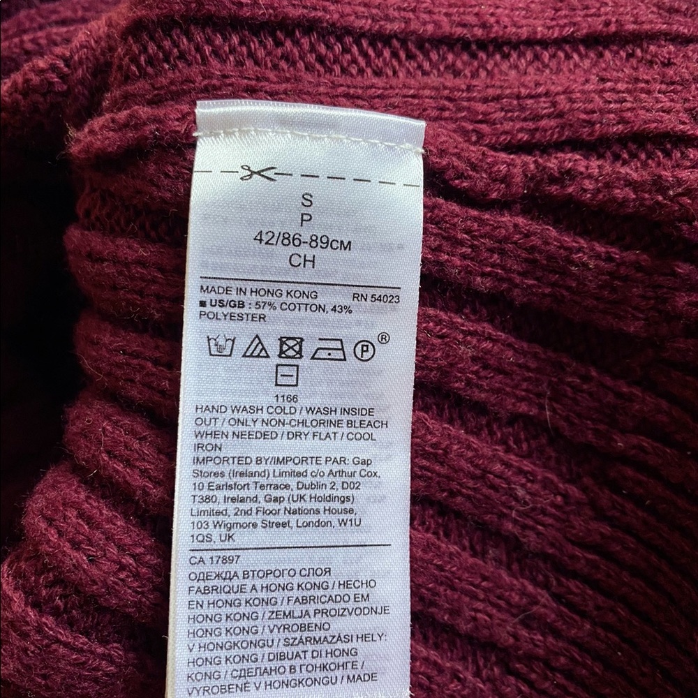 NWOT Banana Republic Cable-Knit Sweater - Picture 3 of 3